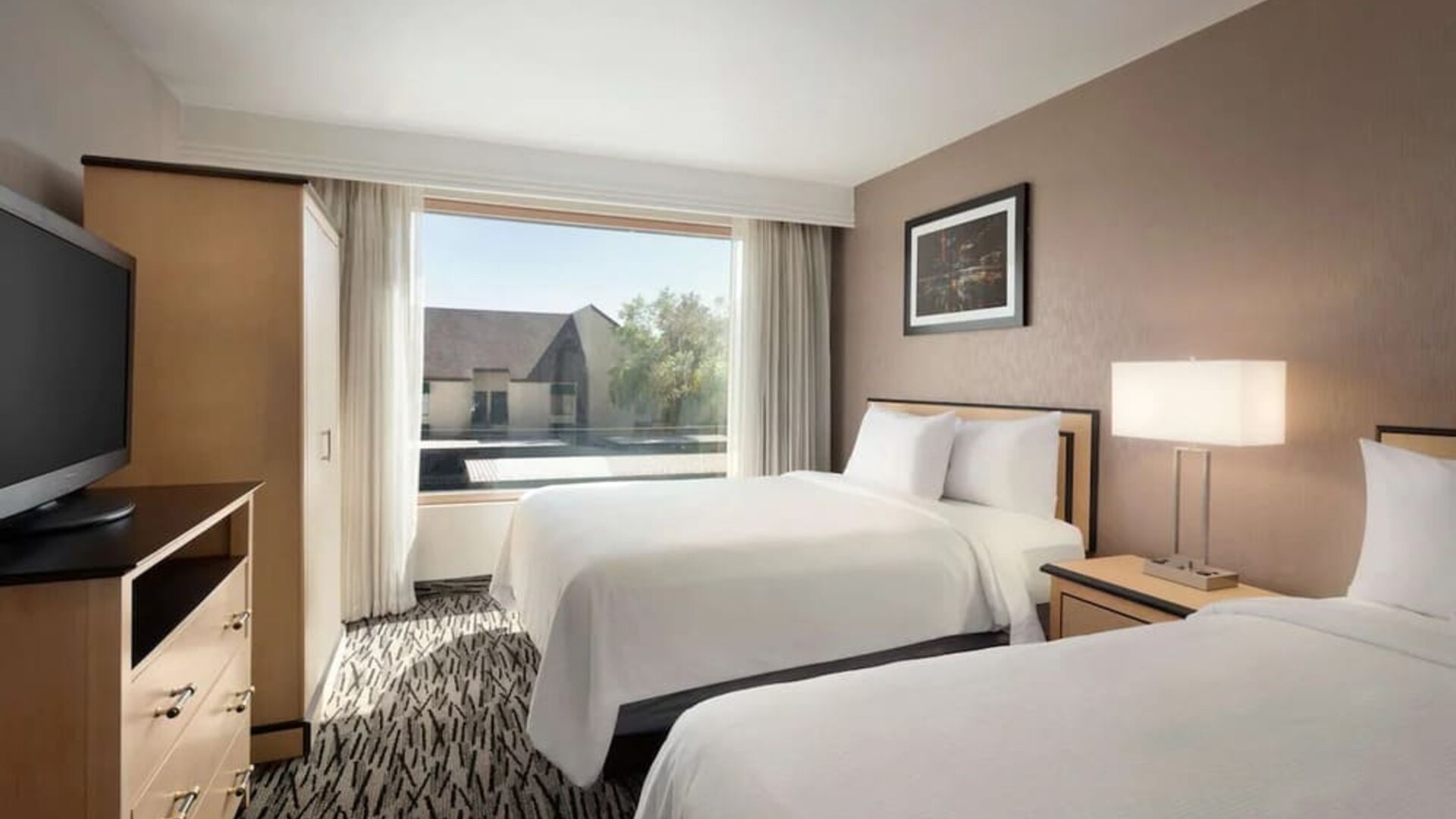 Day use twin room at Embassy Suites By Hilton Convention Center Las Vegas.