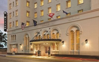 Entrance at Hilton Baton Rouge Capitol Center.