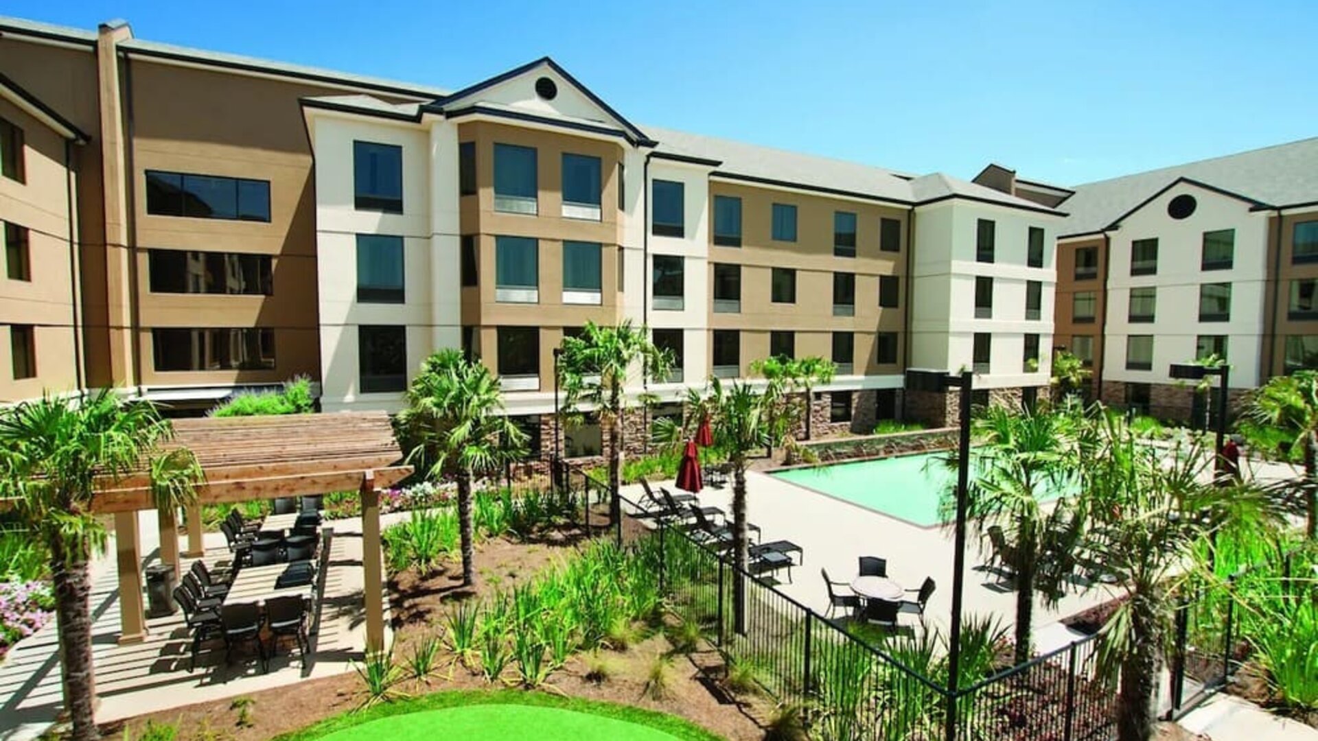 Homewood Suites By Hilton Shreveport / Bossier City, LA's outdoors.