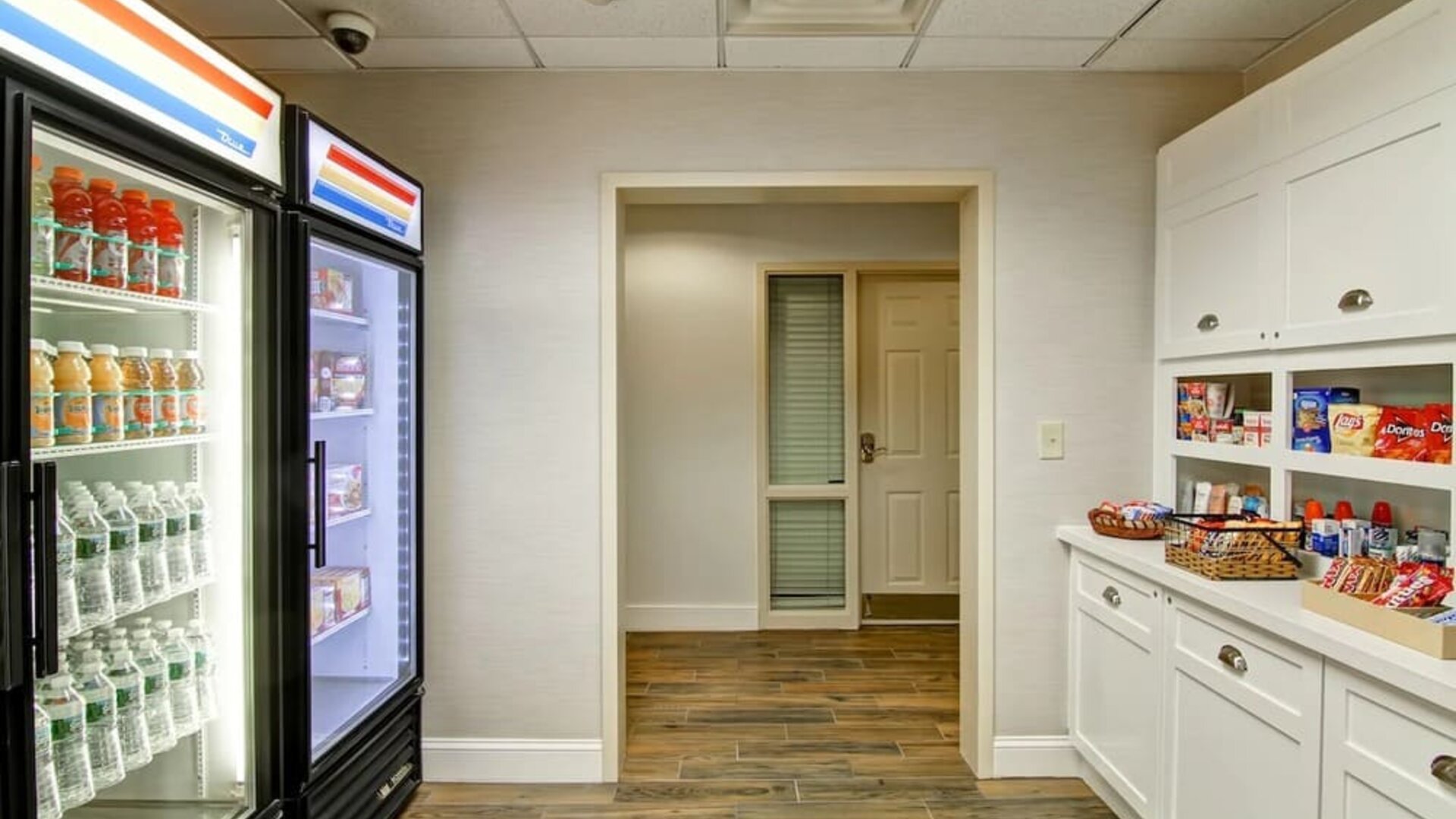 Convenience store at Homewood Suites By Hilton Newark-Cranford.