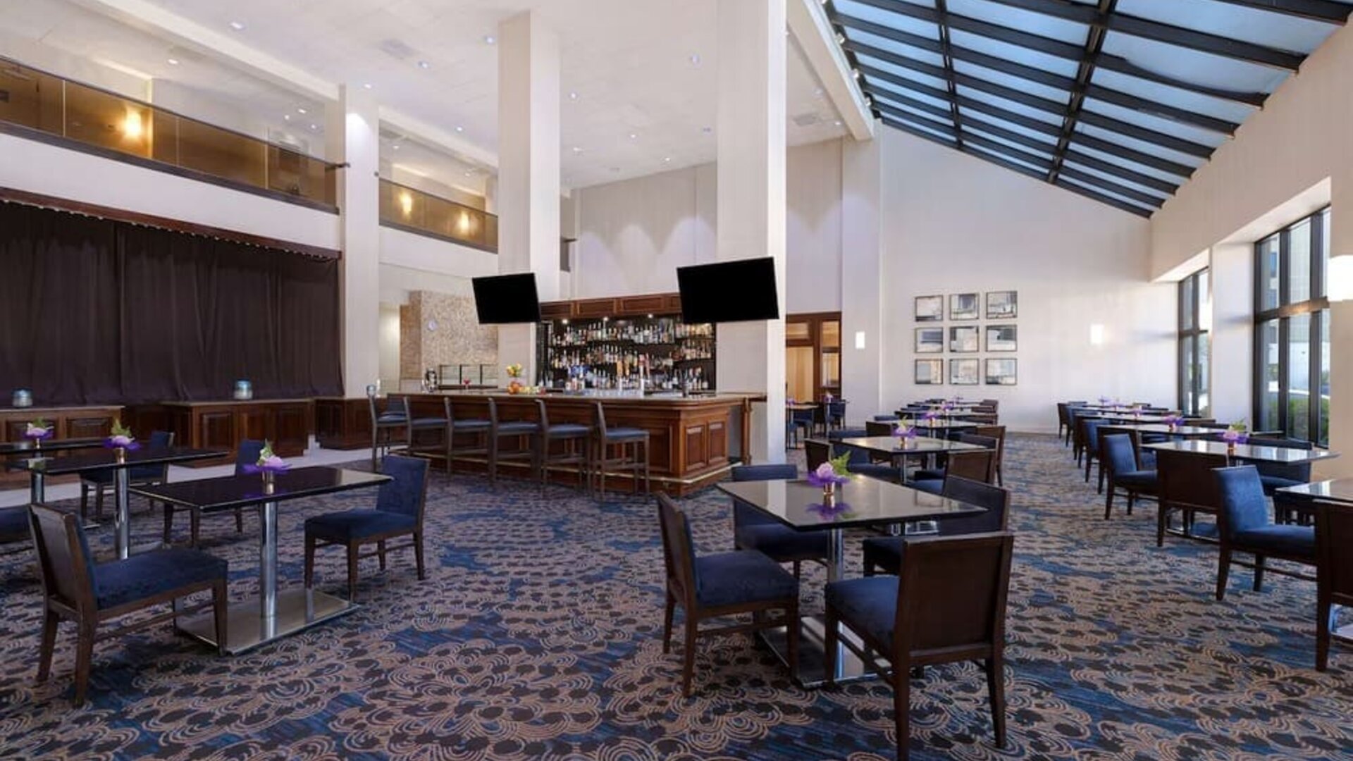 Spacious hotel bar perfect for coworking at Embassy Suites By Hilton Santa Clara Silicon Valley.