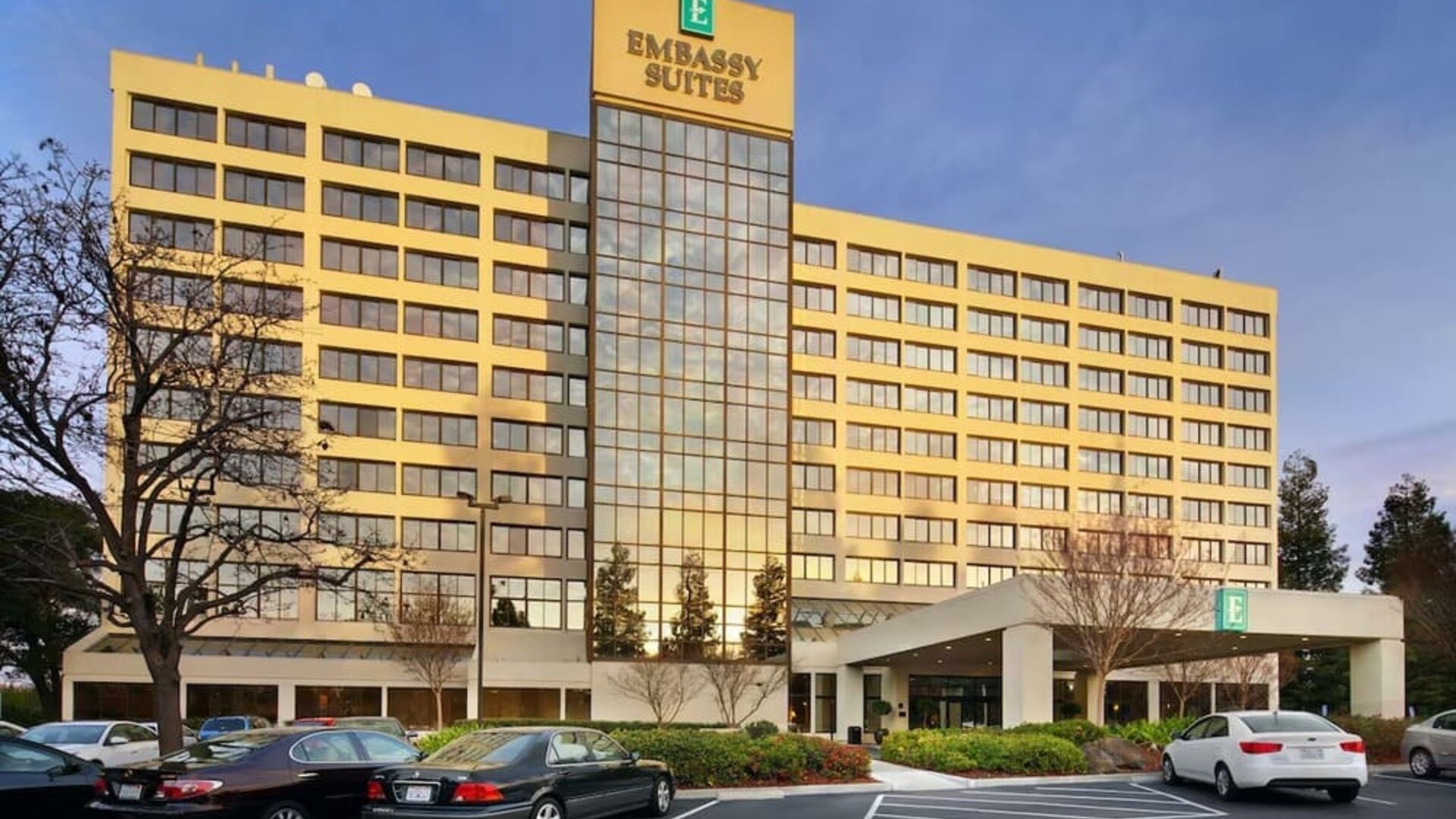 Parking area at Embassy Suites By Hilton Santa Clara Silicon Valley.