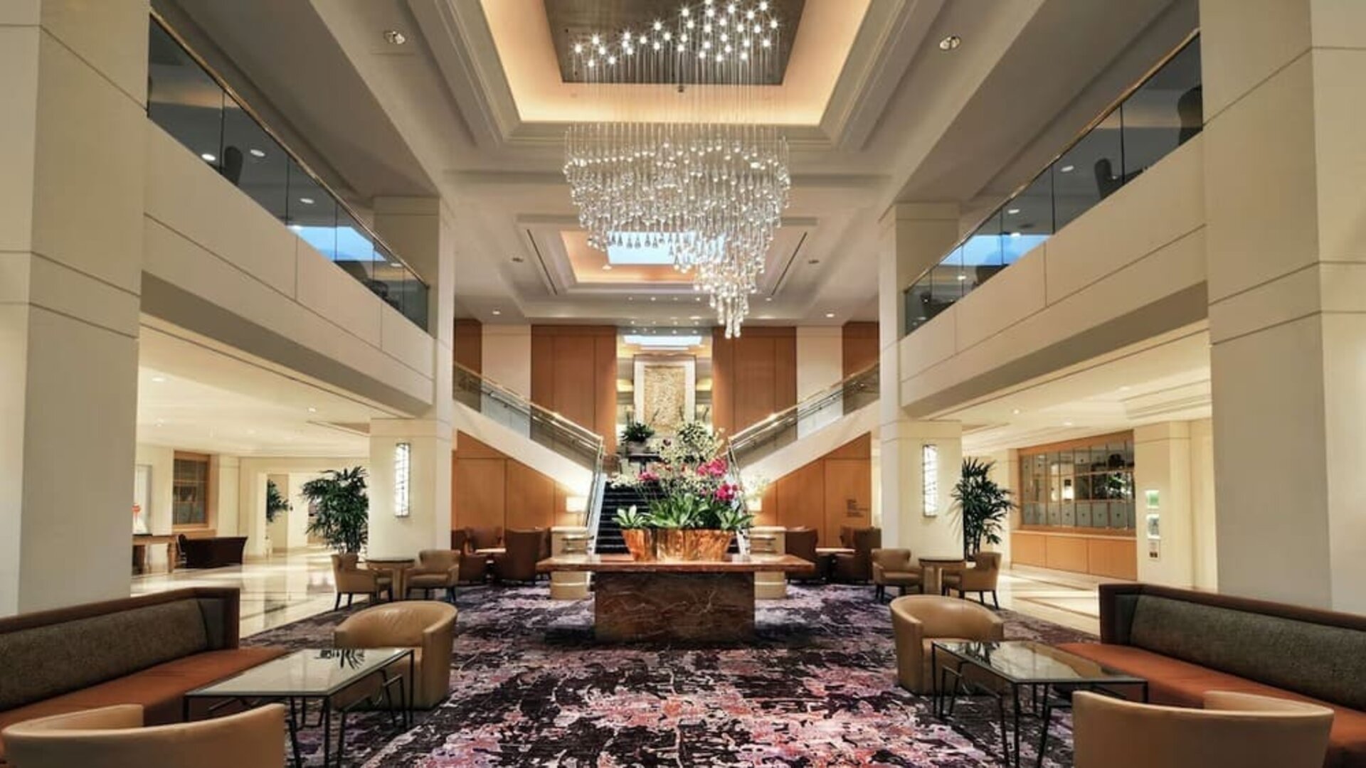 Lobby lounge area and workspace at Hilton Los Angeles Airport.