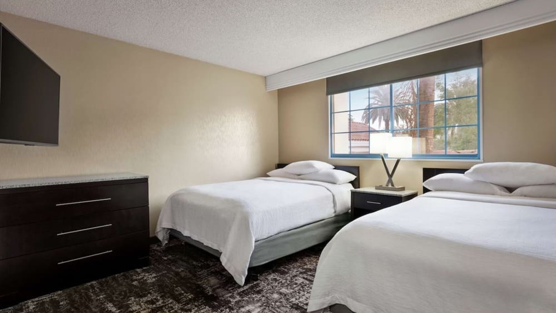Standard day use twin room at 	Embassy Suites By Hilton Arcadia Pasadena Area.