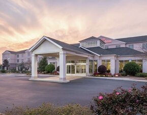Entrance at Hilton Garden Inn Dothan.