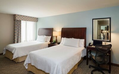 Standard day use twin room at Hilton Garden Inn New York/Tribeca.