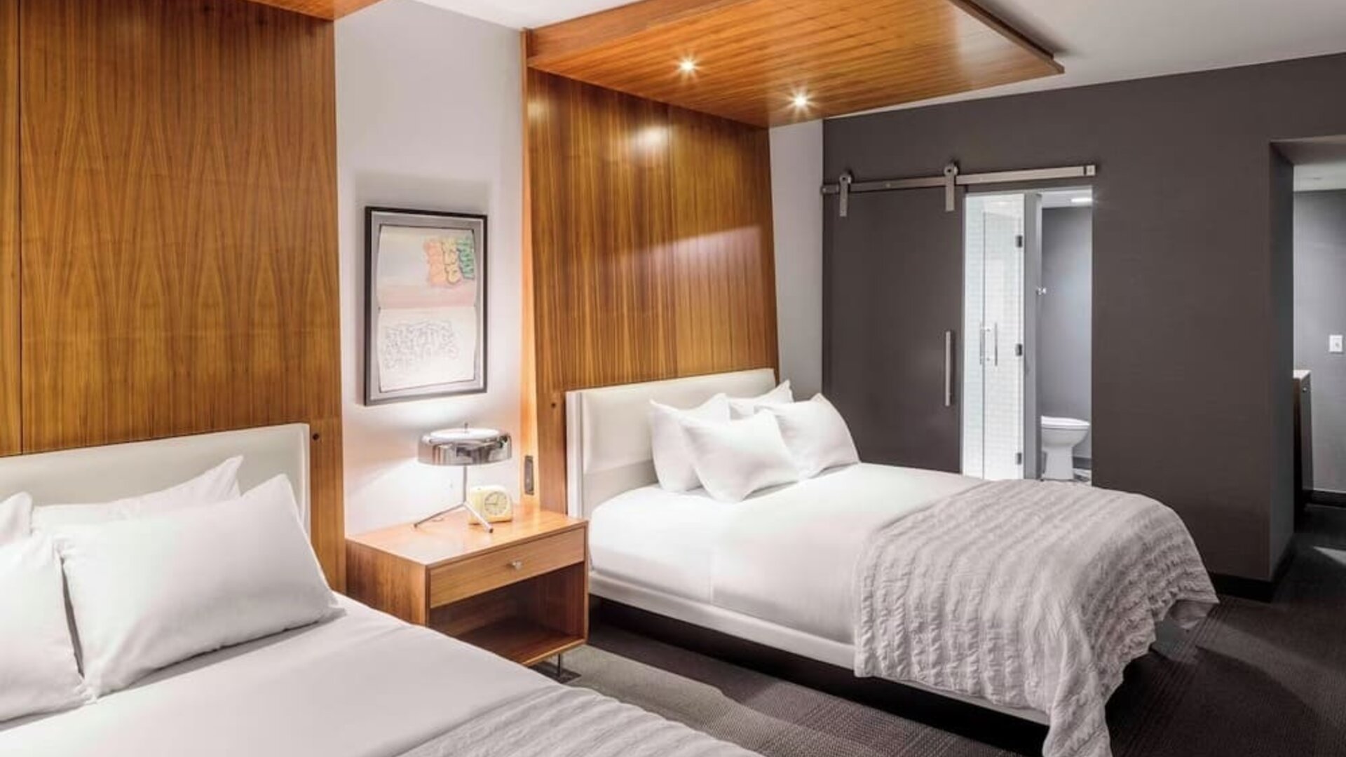 Dat use twin room with private bathroom at Spa and massage available at Le Méridien Columbus, The Joseph..