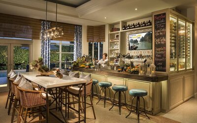 On-site bar at Circa 39 Hotel.