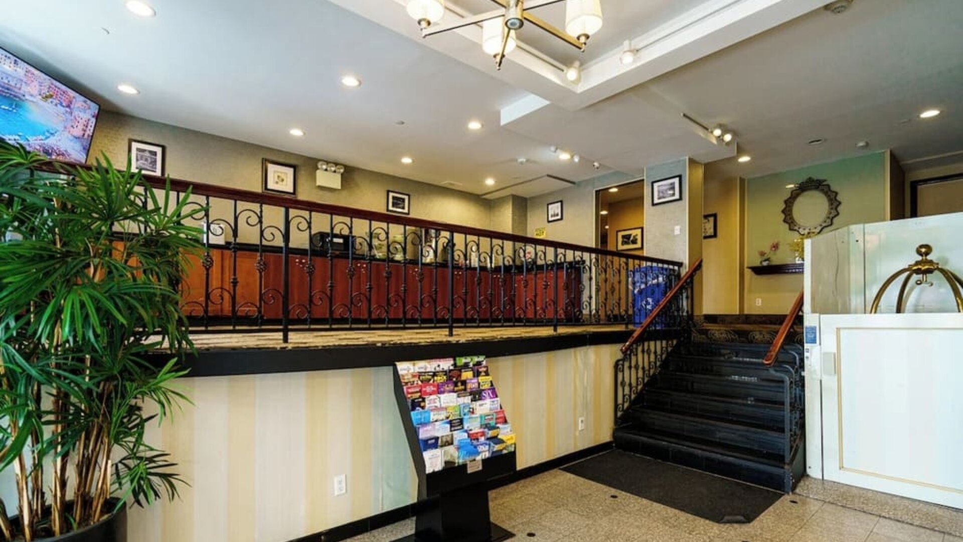 Reception at Sky Hotel Flushing - Laguardia Airport.