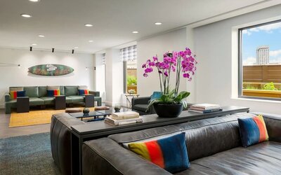 Lobby lounge seating and workspace at Stanford Court San Francisco.