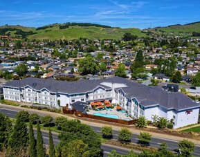 Aerial view of Hampton Inn Vallejo.