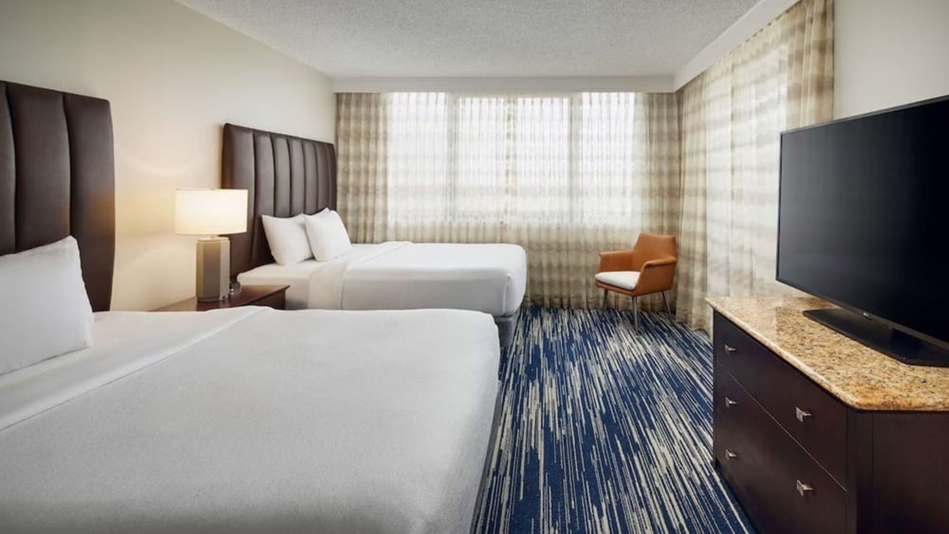Day use twin room at Embassy Suites By Hilton West Palm Beach Central.