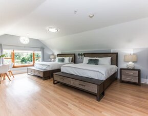 Day use twin room with workspace at SKYLARANNA Resort & Spa.