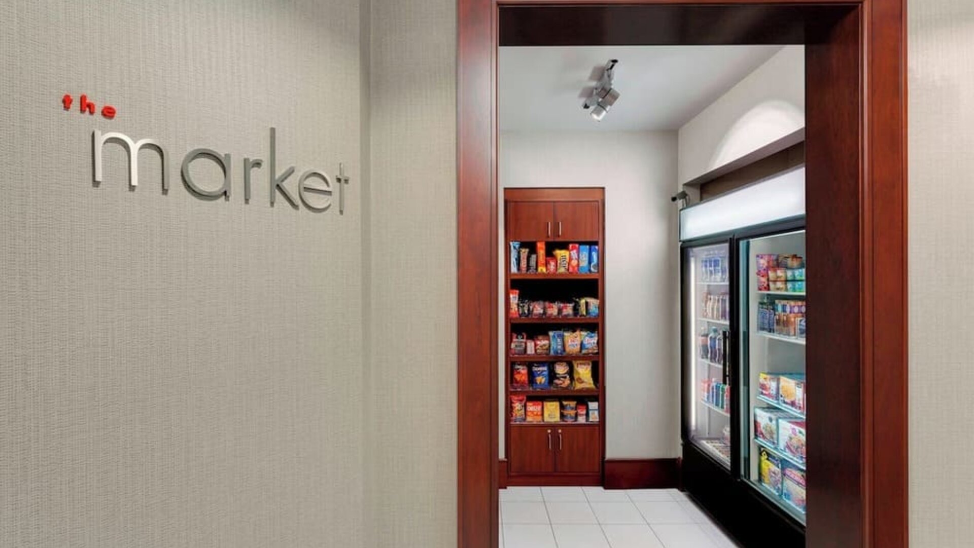 Convenience store at Courtyard Boston Cambridge.