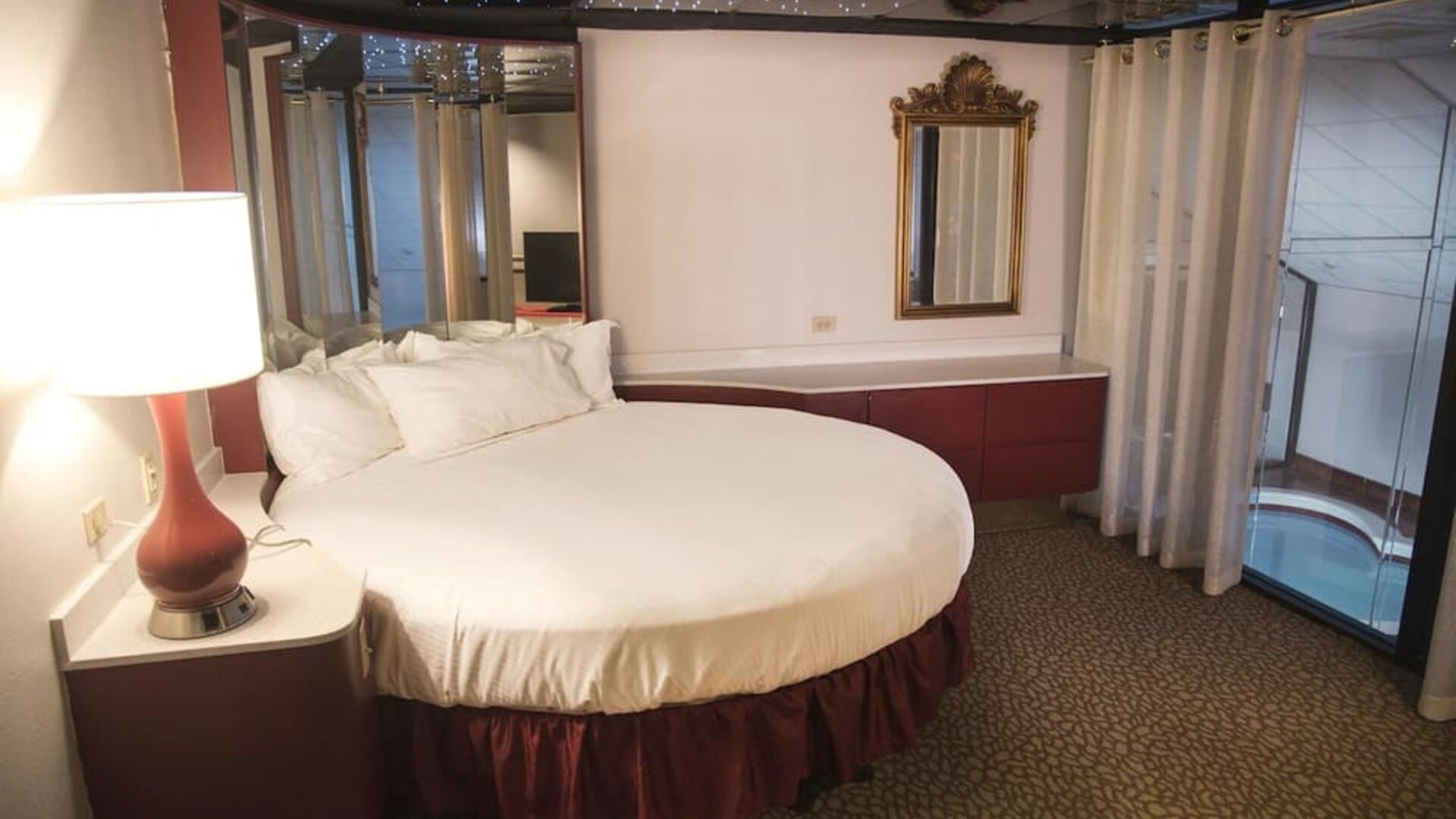 Day room at Paradise Stream Resort.