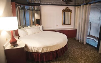 Day room at Paradise Stream Resort.