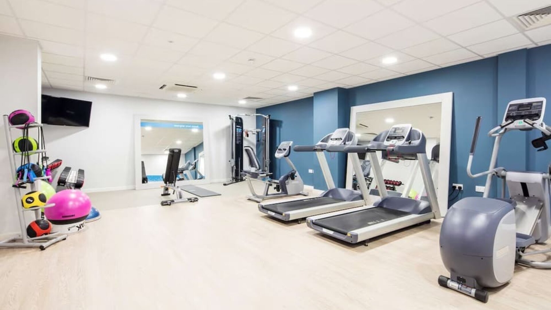 Gym at Hampton By Hilton Humberside Airport.