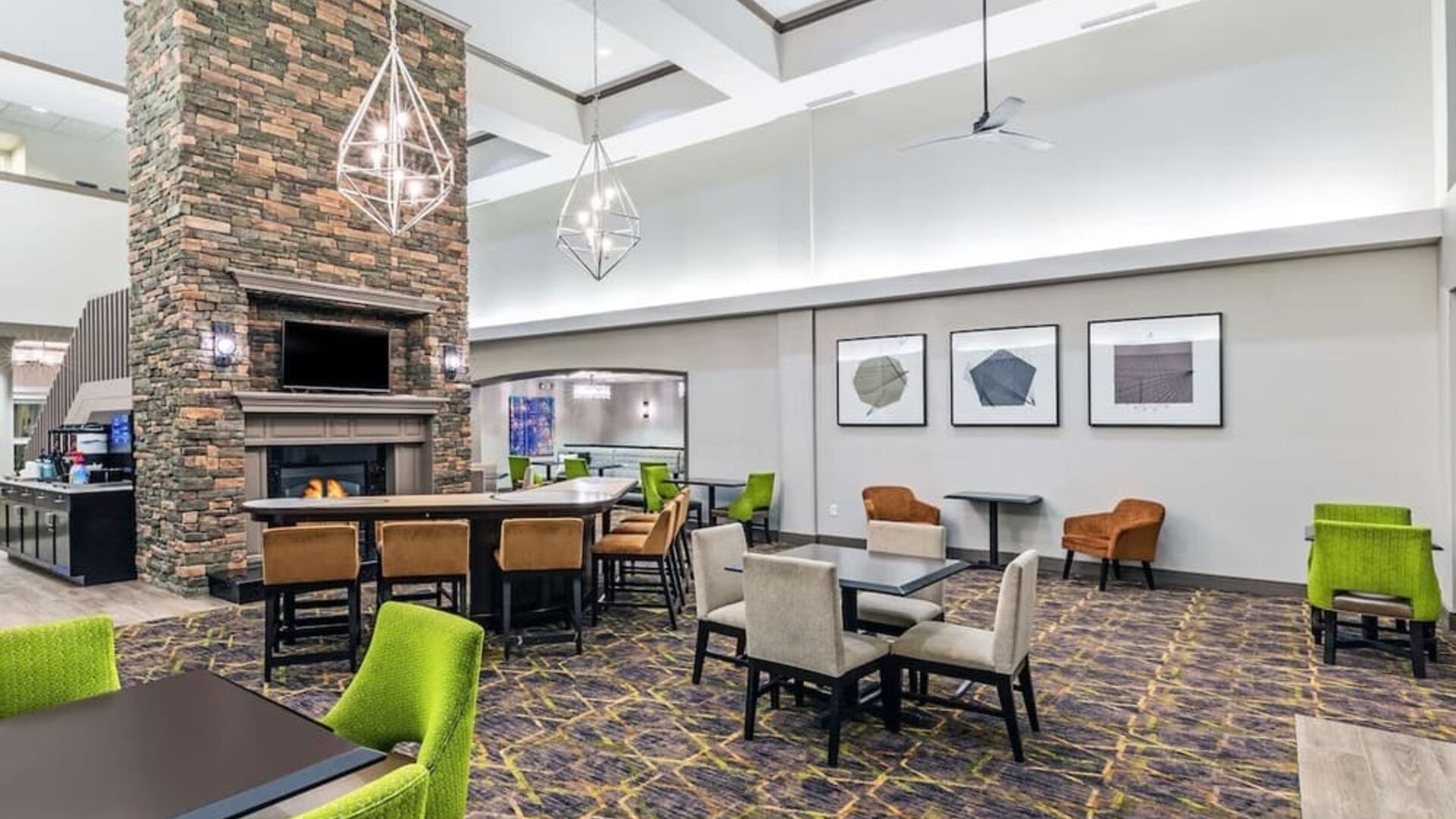 Lobby seating at Homewood Suites By Hilton Shreveport.