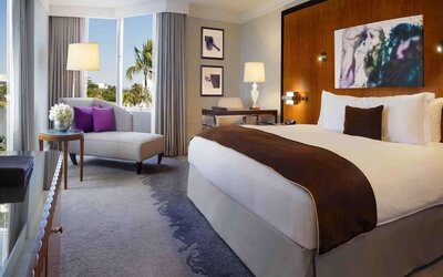 Day use room with natural light at Pullman Miami Airport.