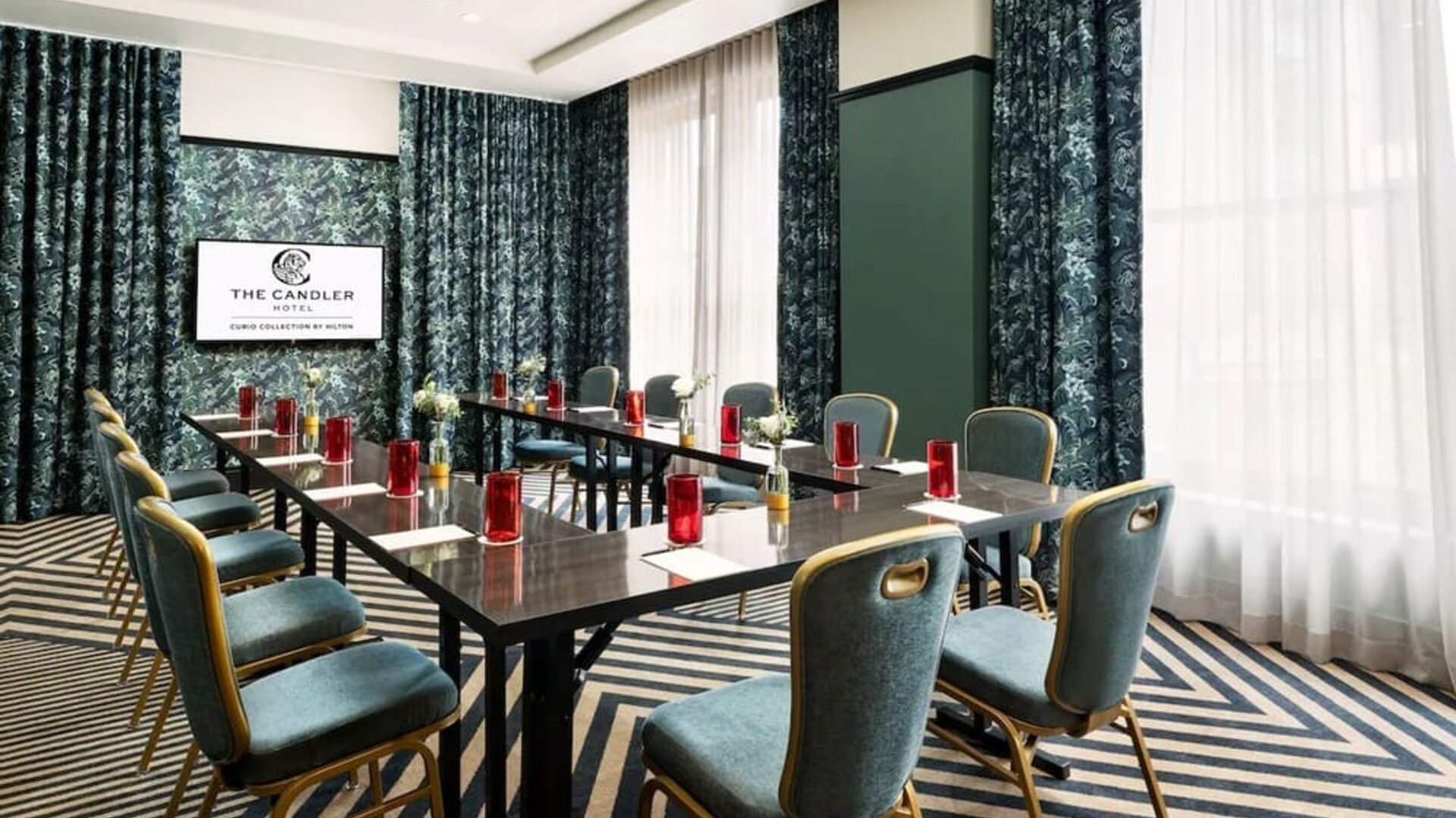 Professional meeting room at The Candler Hotel Atlanta, Curio Collection By Hilton.