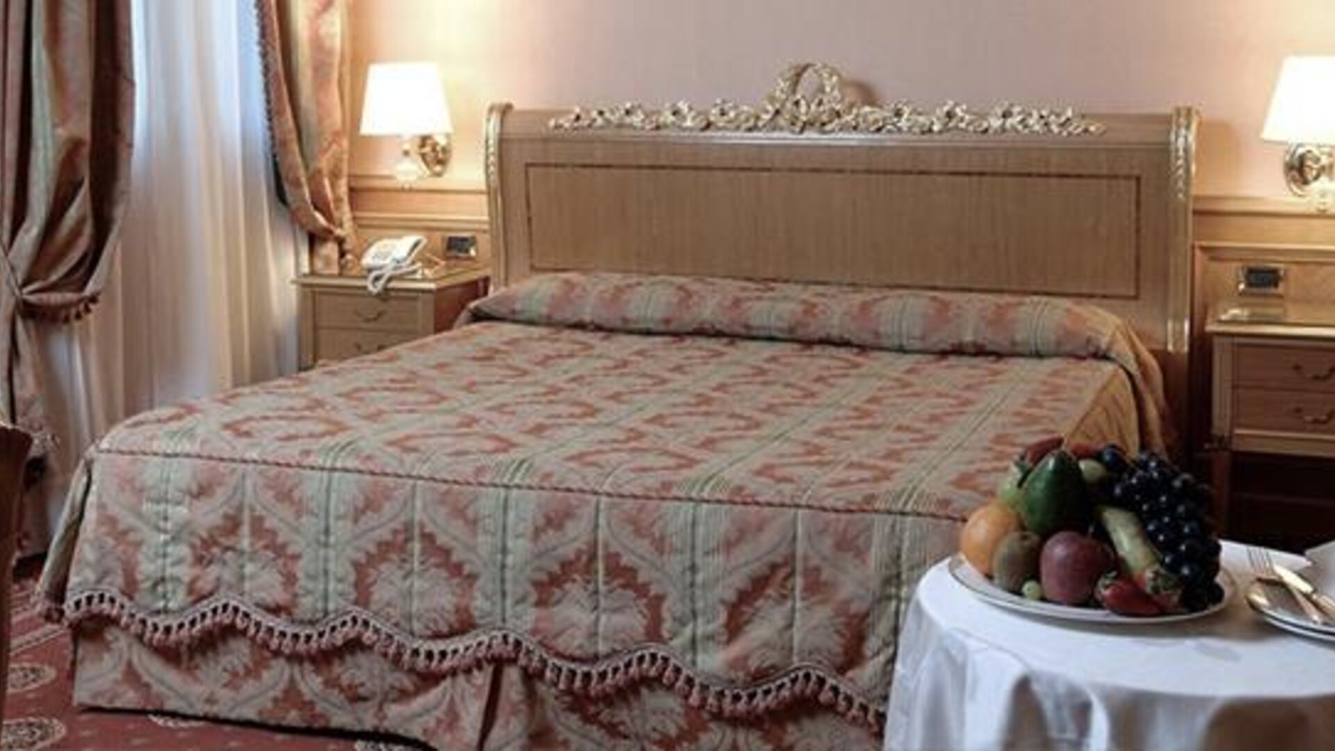 Andreola Central Hotel