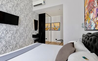 Day use room at Aiello Rooms.
