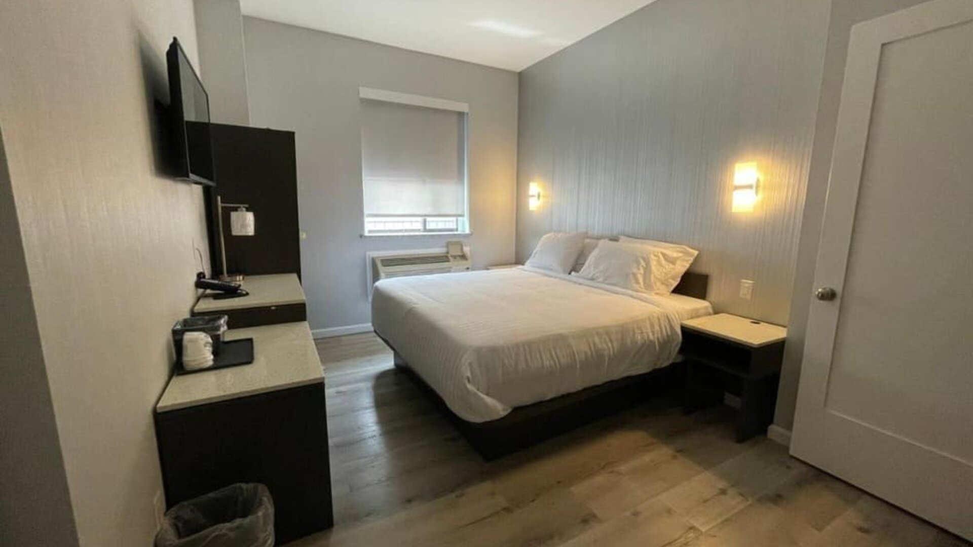 Day use room with workspace at King Hotel Brooklyn.