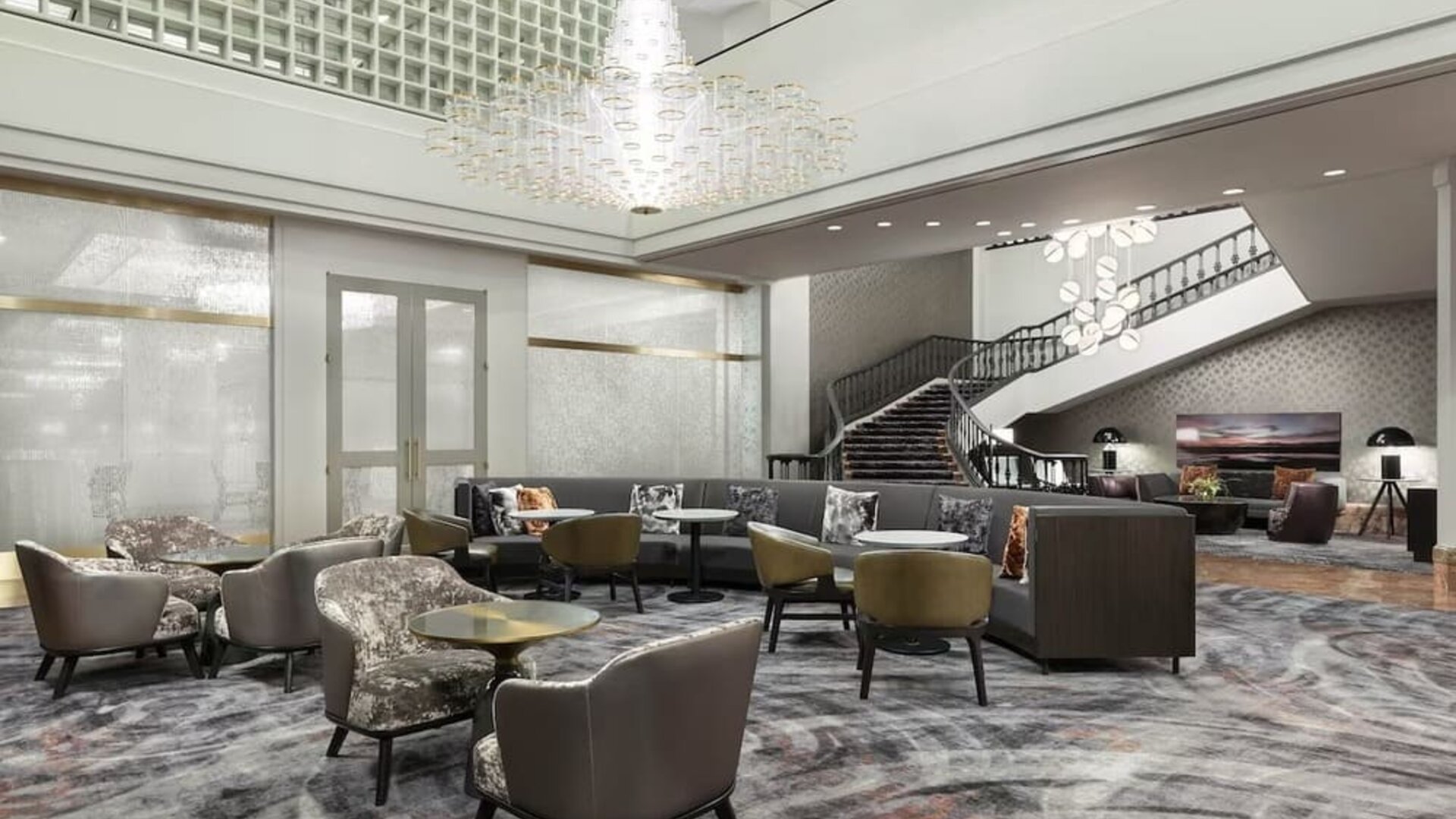 Lounge and coworking space at The Westin New Orleans.