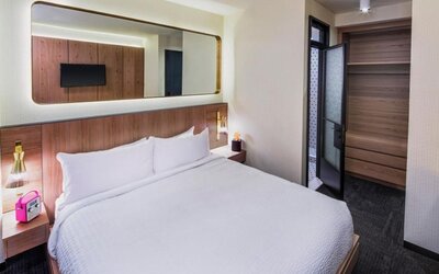 Standard room with private bathroom at Hotel Shocard NYC.