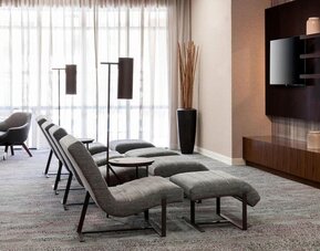 Lounge seating at Courtyard Miami Dolphin Mall.