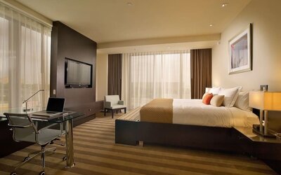 King room with work desk and private bathroom at EB Hotel Miami.