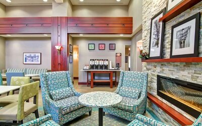 Lobby seating at Hampton Inn And Suites Guelph.