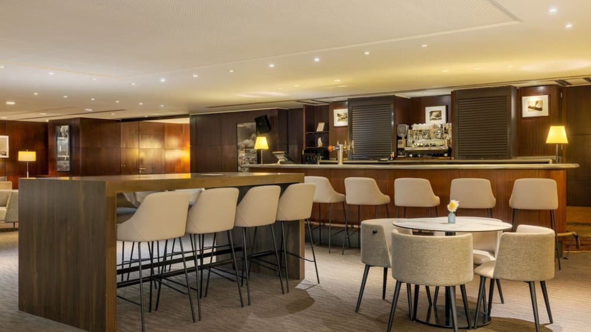 Hotel bar at Sheraton Paris Charles De Gaulle Airport Hotel.