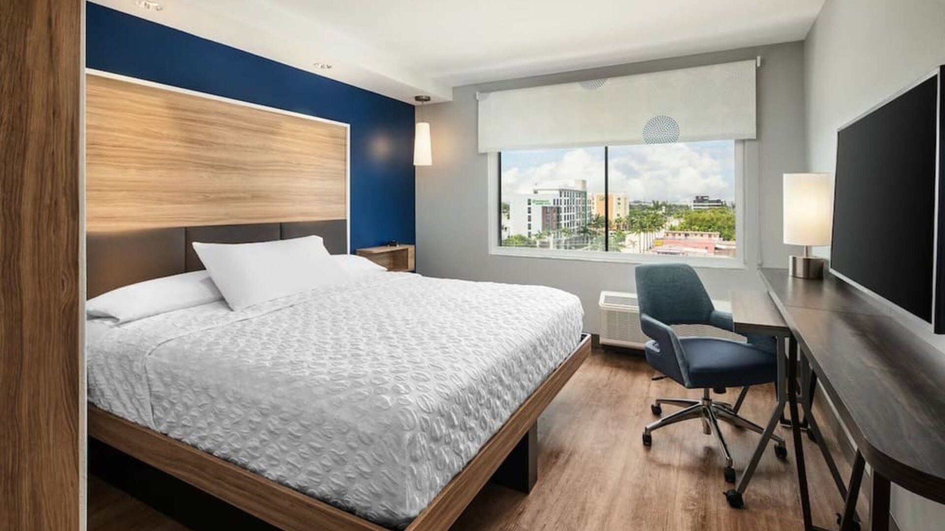 Day use room at Tru By Hilton Ft. Lauderdale Airport.