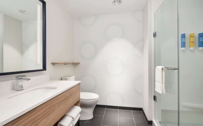 Day use room at Tru By Hilton Ft. Lauderdale Airport.