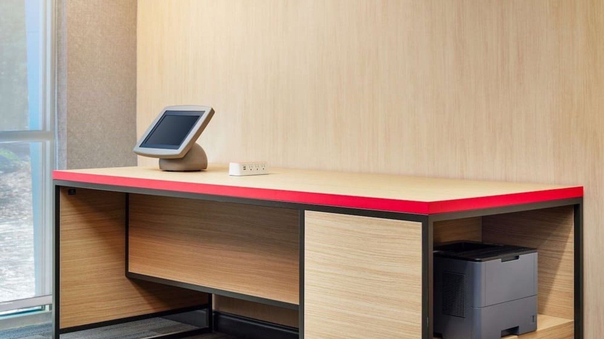 Business center at Tru By Hilton Atlanta Northlake Parkway.