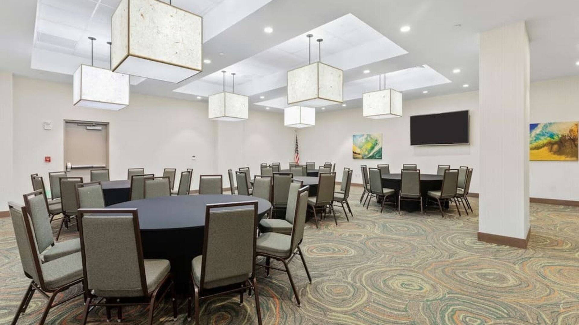 Meeting room at Embassy Suites By Hilton Oahu Kapolei.