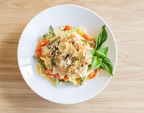 Restaurant available at Embassy Suites By Hilton Oahu Kapolei.