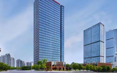 Hotel exterior at Hilton Garden Inn Chongqing Yubei Central Park.