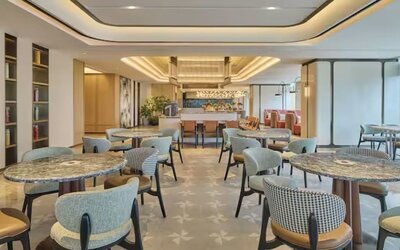 Dining room at Hilton Garden Inn Chongqing Yubei Central Park.