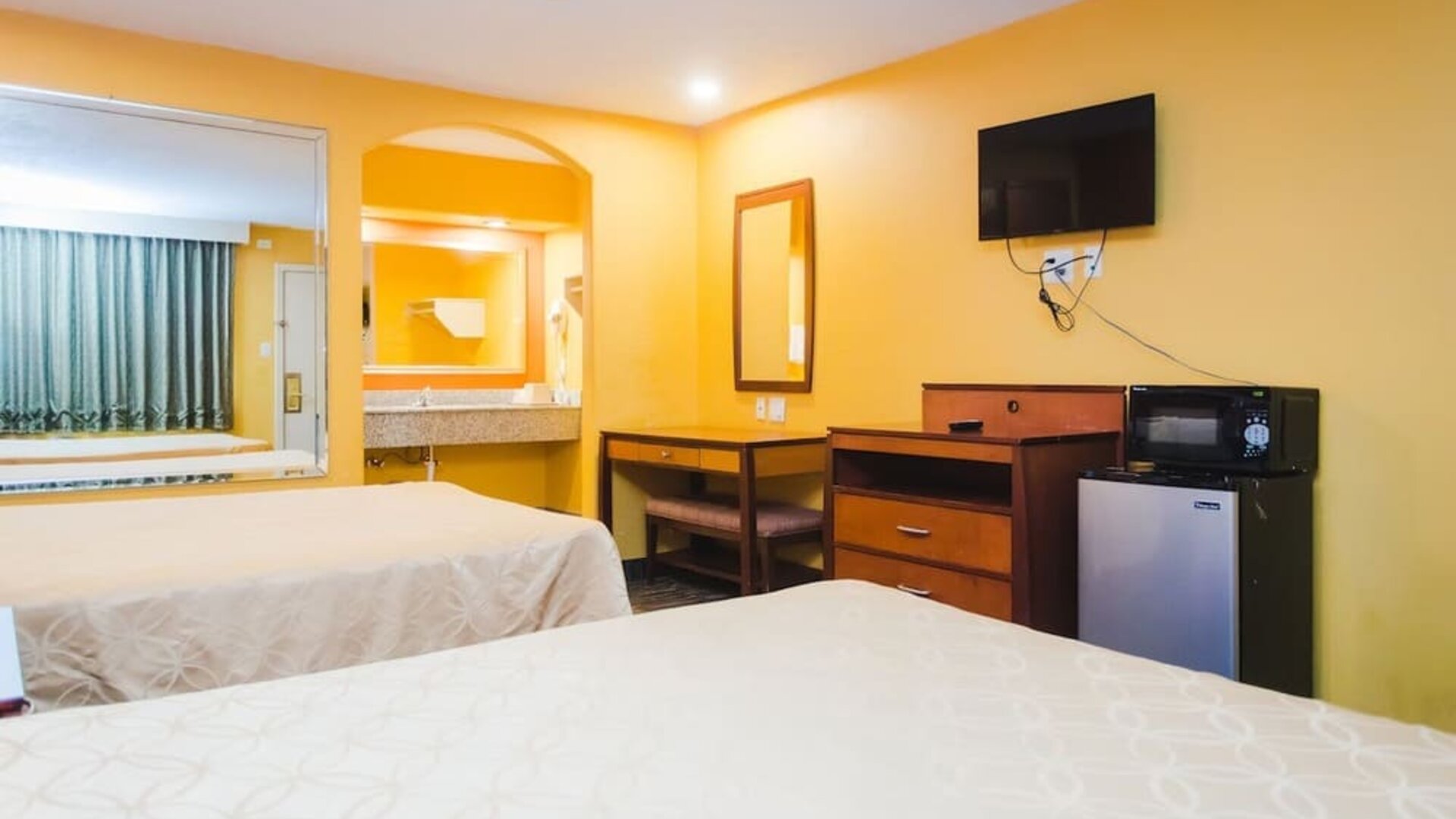 Day use room at Express Inn Gulf Bank.