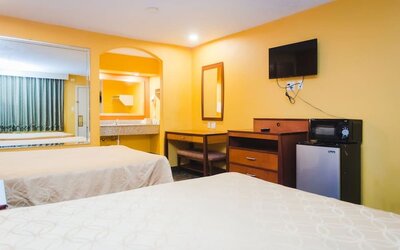 Day use room at Express Inn Gulf Bank.