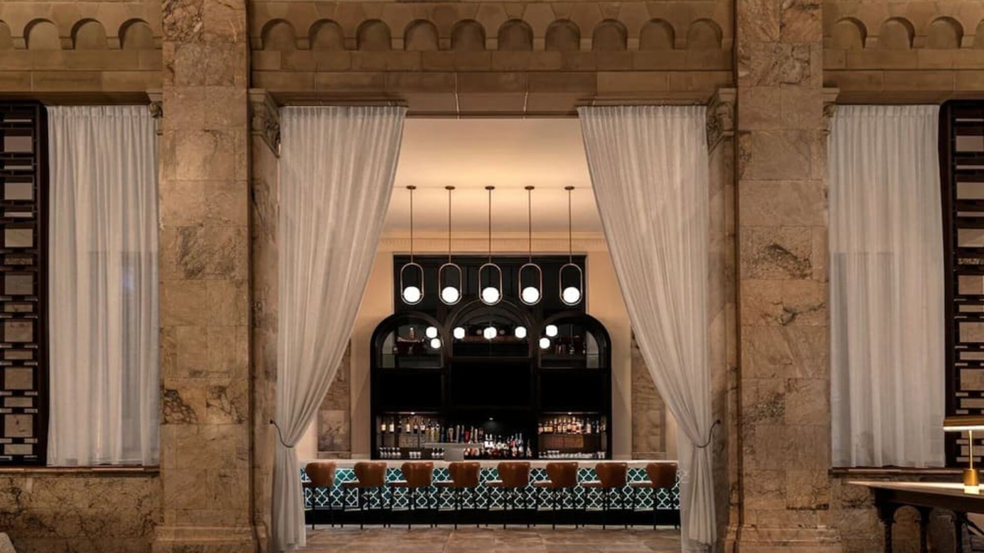 Hotel bar at Courtyard San Diego Downtown.