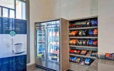 Convenience store at Embassy Suites By Hilton Miami - International Airport.