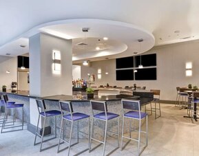 On-site bar at Embassy Suites By Hilton Miami - International Airport.