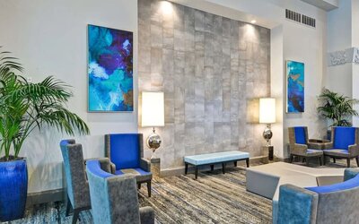 Lobby lounge area at Embassy Suites By Hilton Miami - International Airport.