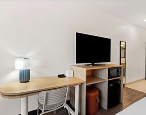 TV and work desk at Spark By Hilton Fountain Hills Scottsdale.