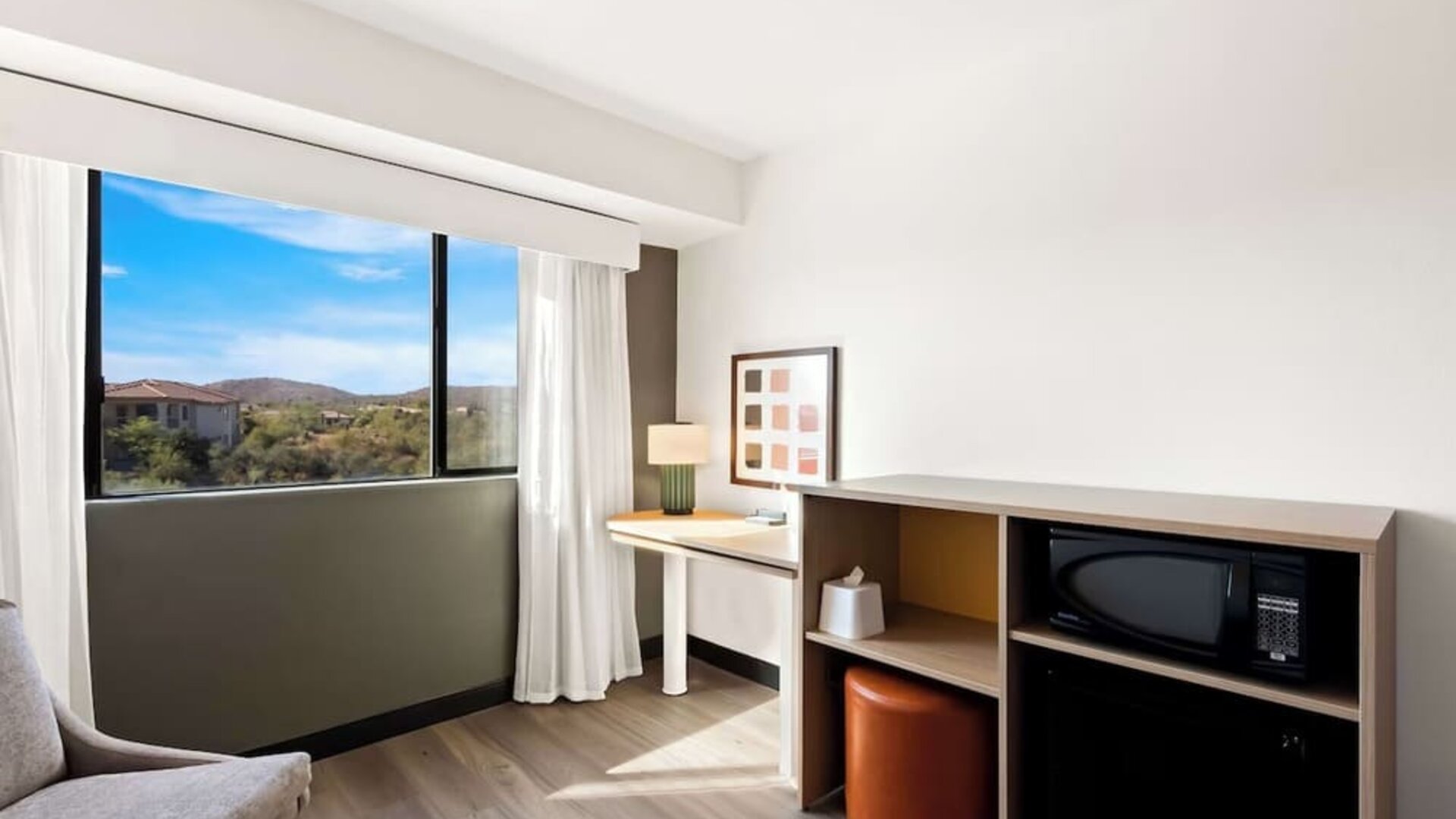 Day use room with natural light at Spark By Hilton Fountain Hills Scottsdale.