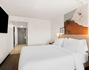 Day use room with natural light at Spark By Hilton Fountain Hills Scottsdale.