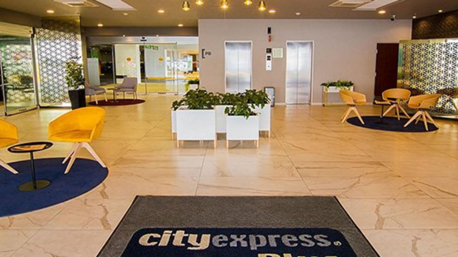 City Express Plus By Marriott Mundo E